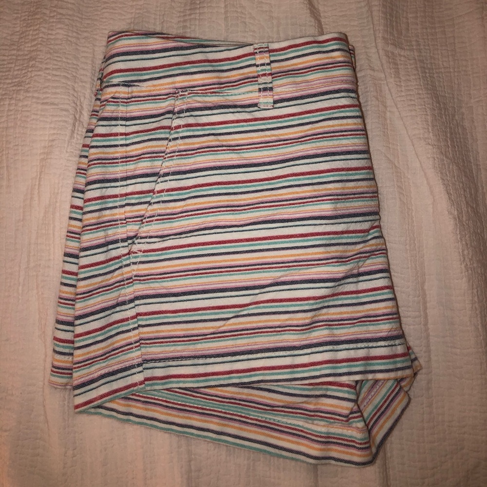 GAP 3in Girlfriend shorts